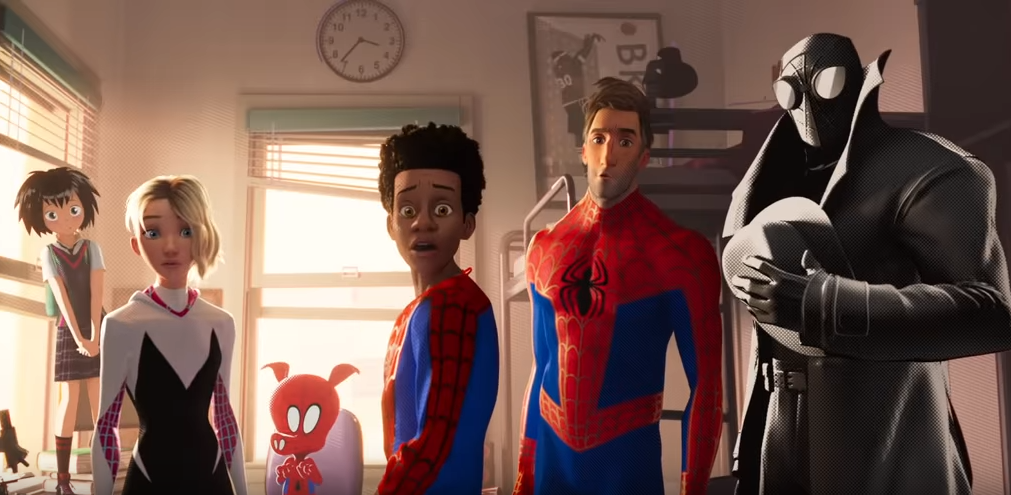 Všech šest Spider-Manů ve filmu Spider-Man: Paralelní světy.