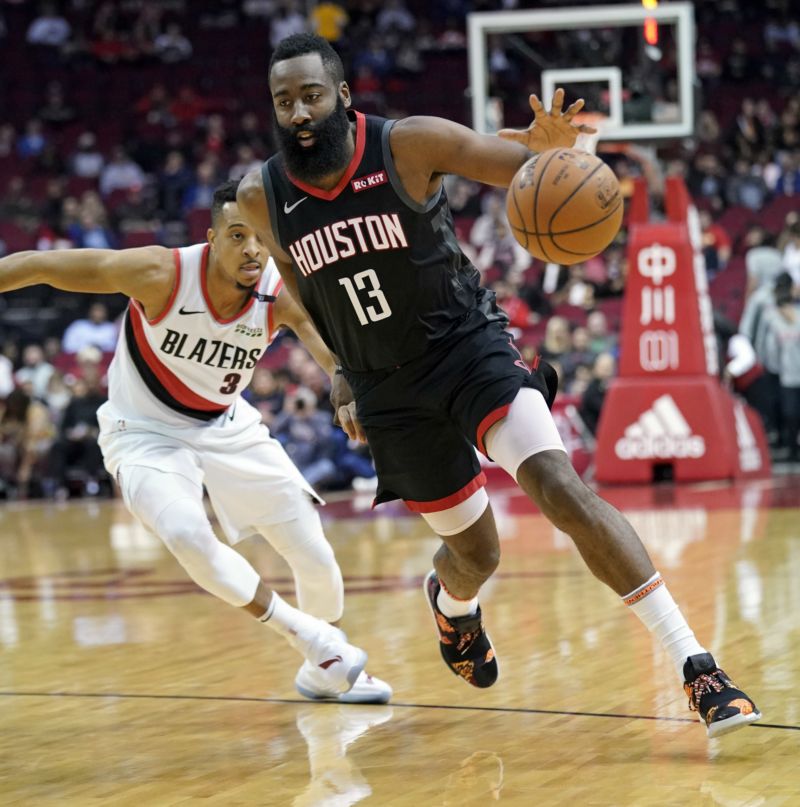 Houston porazil Portland o sedm bodů. Houston porazil Portland o sedm bodů.