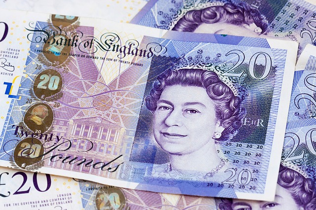 Britská libra.