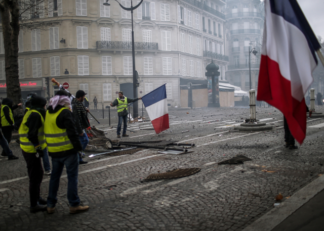 Demonstrace v Paříži.