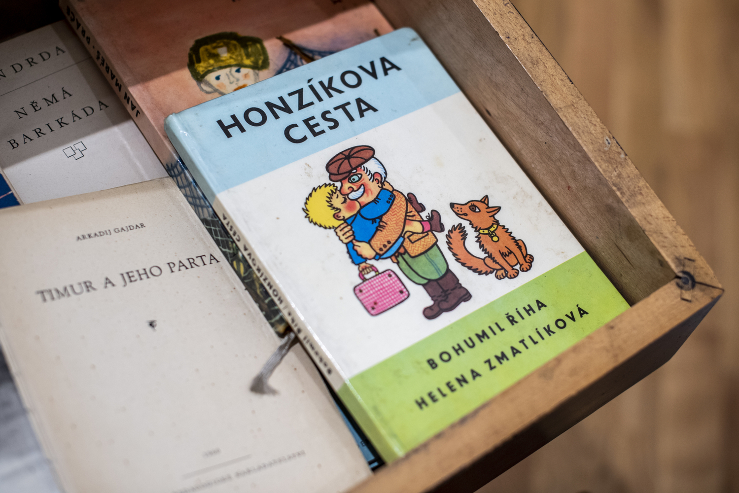 Výstava v hradecké galerii přiblíží proměnu školství v 20.století. Výstava v hradecké galerii přiblíží proměnu školství v 20.století.
