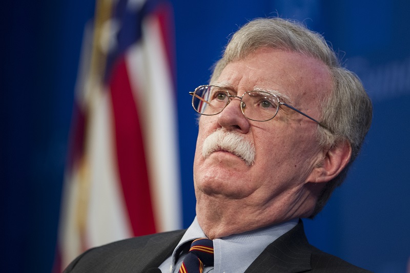 John Bolton prozradil podmínky, za kterých se Donald Trump setká s Vladimirem Putinem. John Bolton prozradil podmínky, za kterých se Donald Trump setká s Vladimirem Putinem.