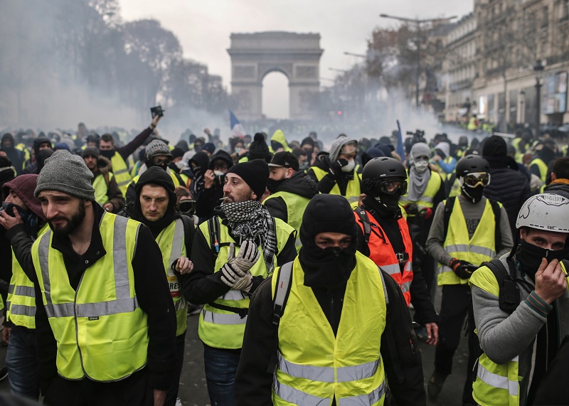 Žluté vesty chystají na sobotu další demonstraci proti Macronově politice. Žluté vesty chystají na sobotu další demonstraci proti Macronově politice.