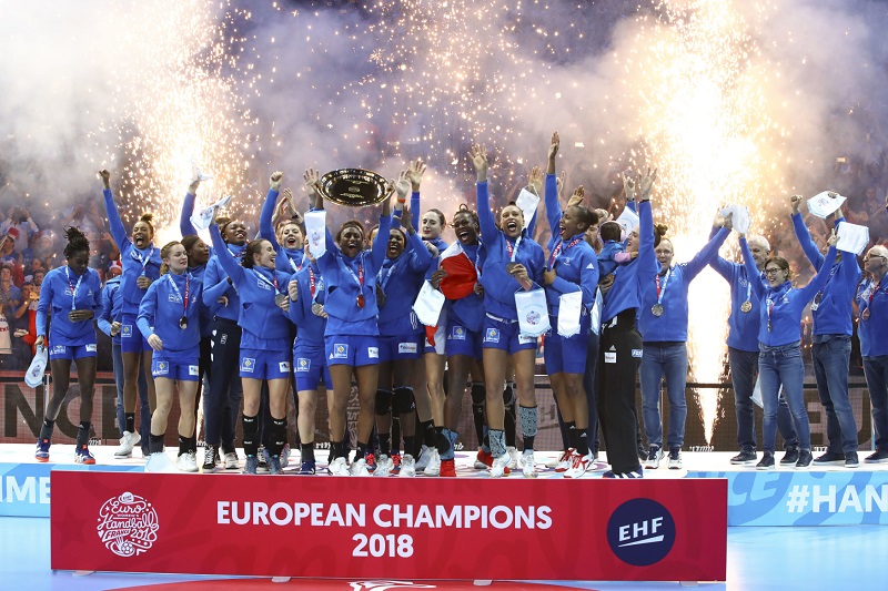 Házenkářky Francie porazily Rusky a ovládly domácí Euro.