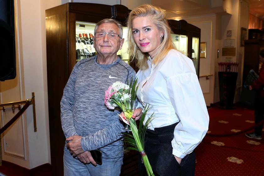 Jiří a Olga Menzelovi.