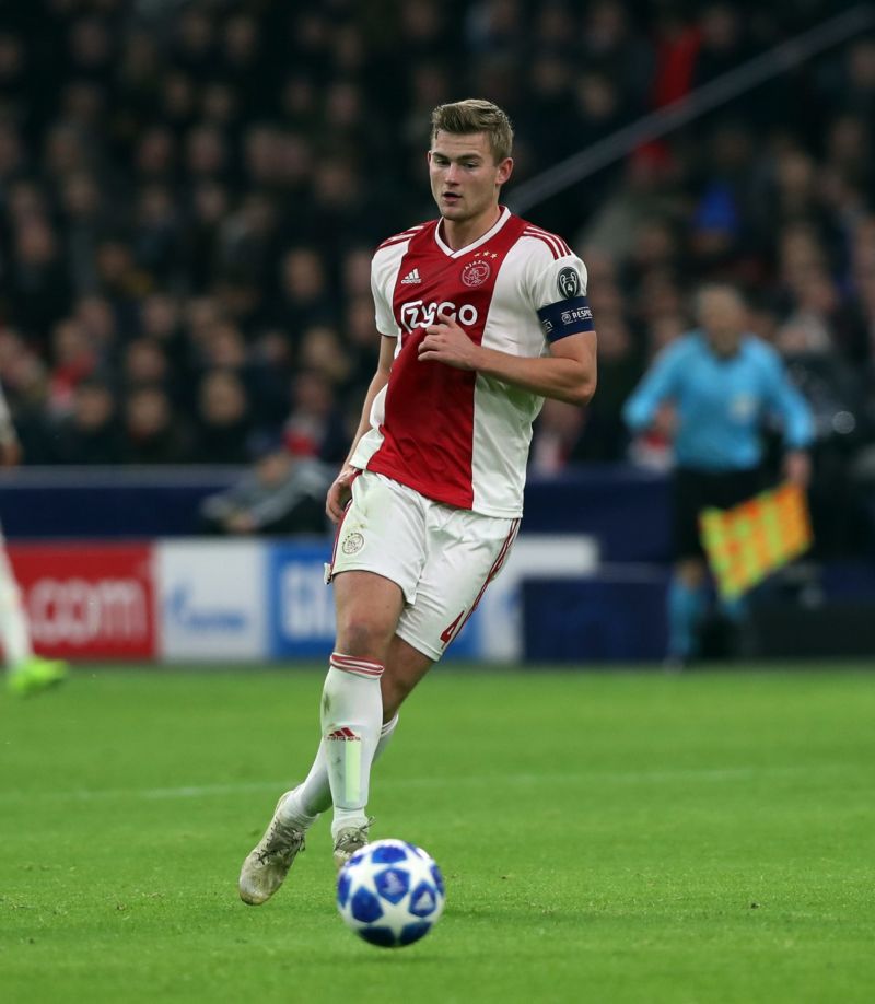 De Ligt dovedl Ajax do osmifinále ligy mistrů. V Evropě je o něj velký zájem.