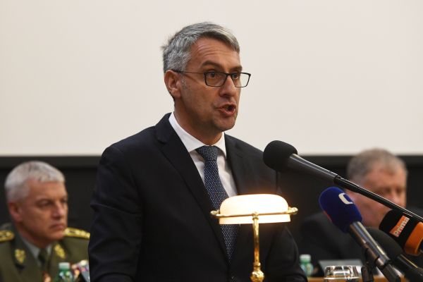 Ministr obrany Lubomír Metnar. Ministr obrany Lubomír Metnar.