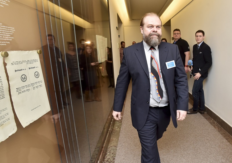 Jaroslav Šaroch podle státní zástupkyně Lenky Bradáčové není dostatečně důrazný a efektivní. Jaroslav Šaroch podle státní zástupkyně Lenky Bradáčové není dostatečně důrazný a efektivní.