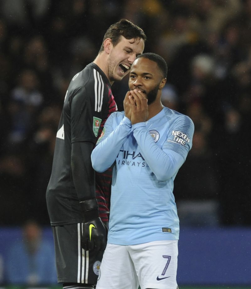 Raheem Sterling po neproměněné penaltě proti Leicesteru.