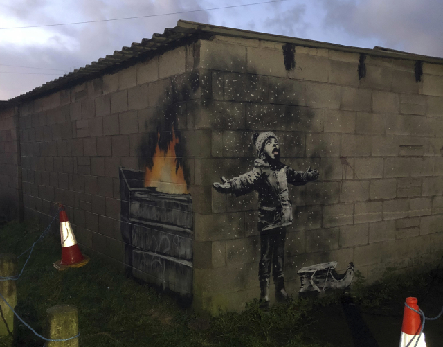 Britský streetartový umělec Banksy překvapil městečko Port Talbot na jihu Walesu novou malbou. Britský streetartový umělec Banksy překvapil městečko Port Talbot na jihu Walesu novou malbou.