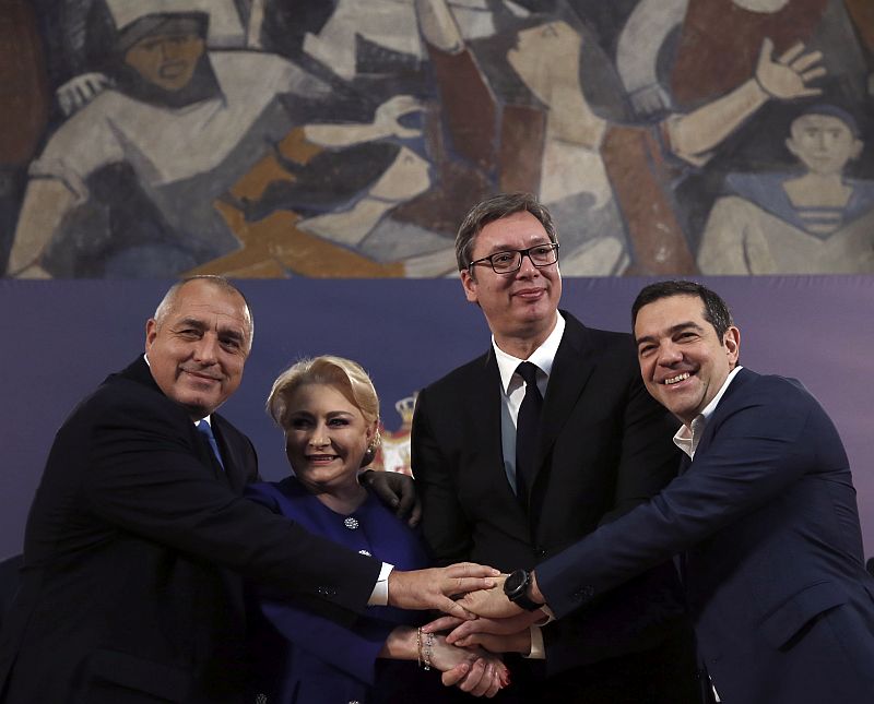 Zleva bulharský premiér Bojko Borisov, rumunská premiérka Viorica Dancialová, srbský prezident Aleksandar Vučič a šéf řecké vlády Alexis Tsipras.