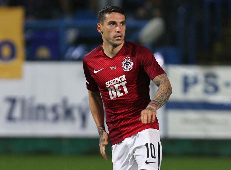 Rumunský záložník Nicolae Stanciu údajně není ve Spartě spokojený.