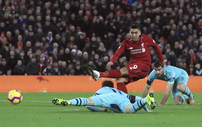 Liverpool deklasoval Arsenal pěti góly. Liverpool deklasoval Arsenal pěti góly.