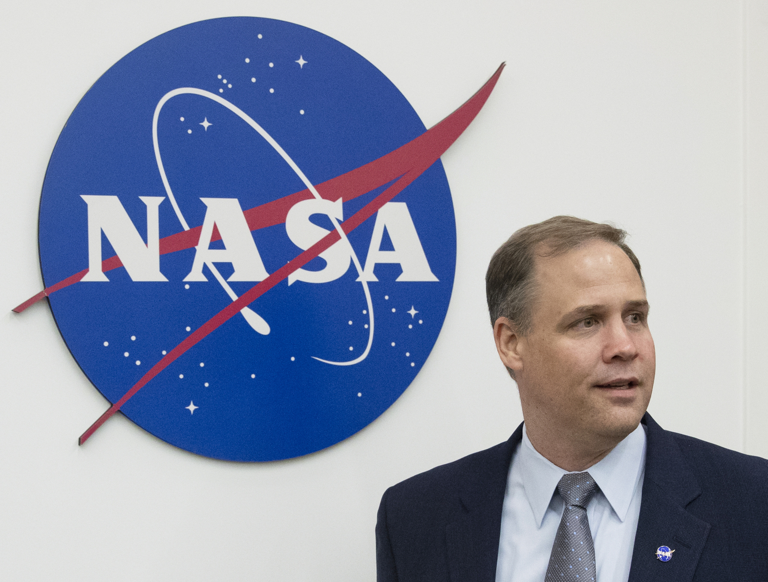 Šéf Národního úřadu pro letectví a vesmír Jim Bridenstine, který Rogozina pozval do USA. 