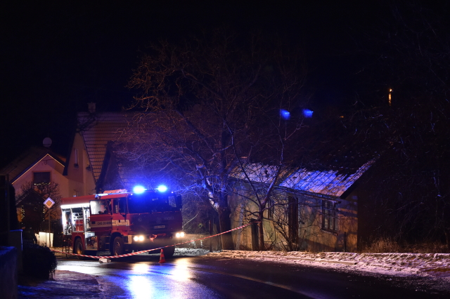 Při požáru ve Zlíně uhořeli dva muži, totožnost nešlo ověřit.