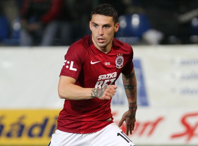 Nicolae Stanciu v dresu Sparty.