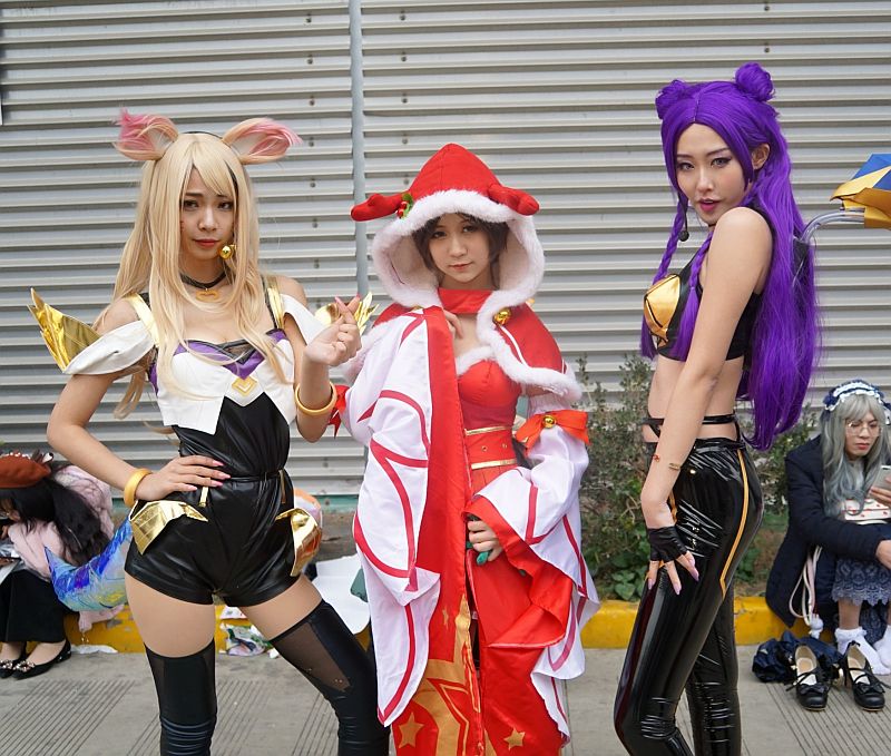 V jihovýchodní Asii se cosplay těší velké oblibě. Na snímku návštěvnice na festivalu v Šanghaji.