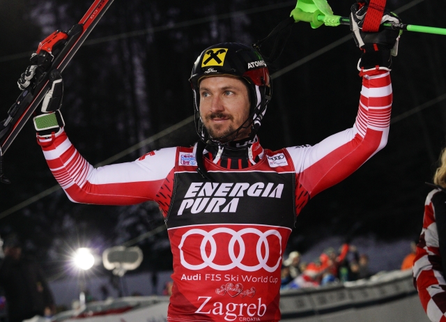Rakušan Marcel Hirscher se raduje v cíli.