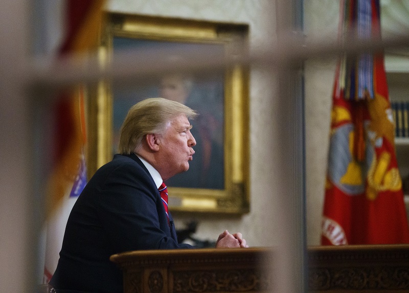Donald Trump během svého projevu pro televizi.