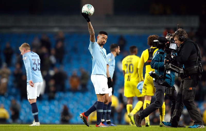 Jesus úřadoval, Manchester City deklasoval Burton.