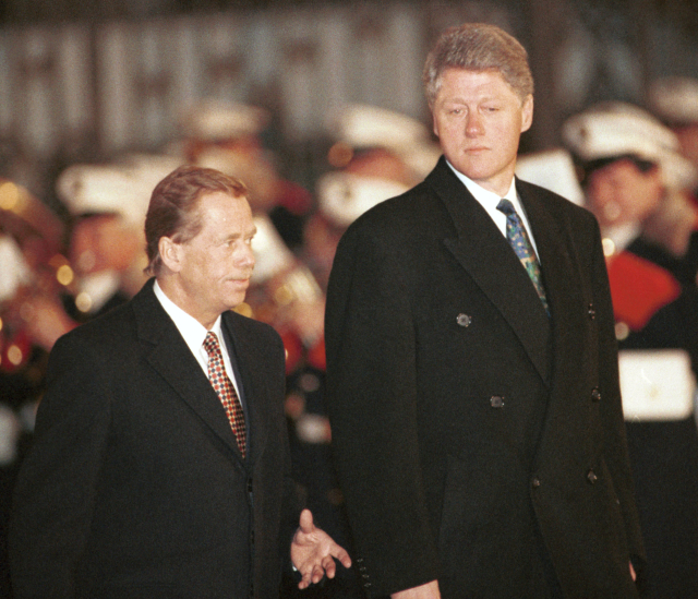 Václav Havel (vlevo) a Bill Clinton.