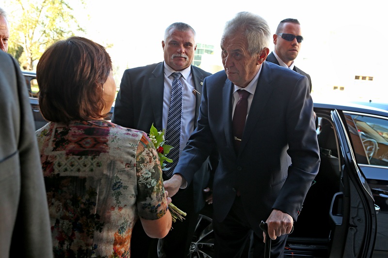 Miloš Zeman odmítl jmenovat Ošťádala i Fajta profesory už na jaře 2015.