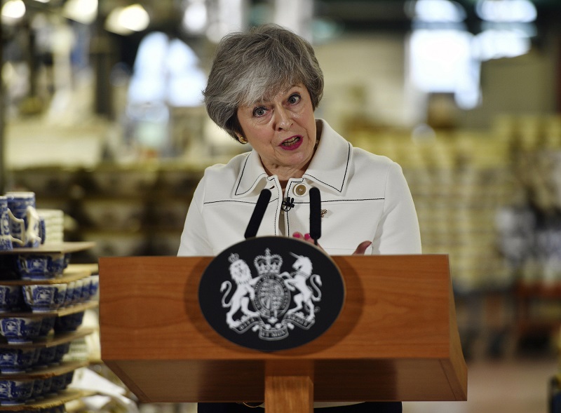 Juncker a Tusk poslali společný dopis premiérce Británie Therese Mayové (na snímku).