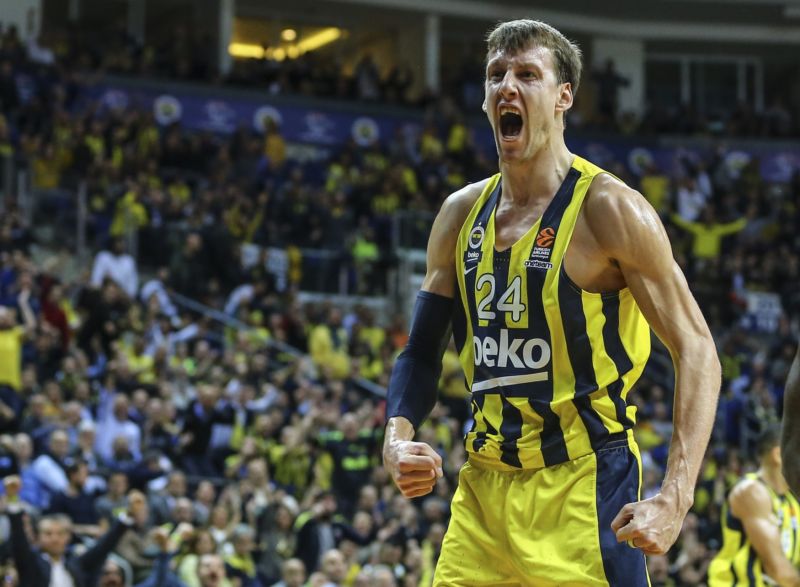 Basketbalista Fenerbahce Istanbul Jan Veselý.
