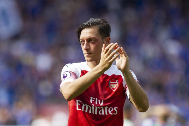 Německý fotbalista ve službách Arsenalu Mesut Özil.
