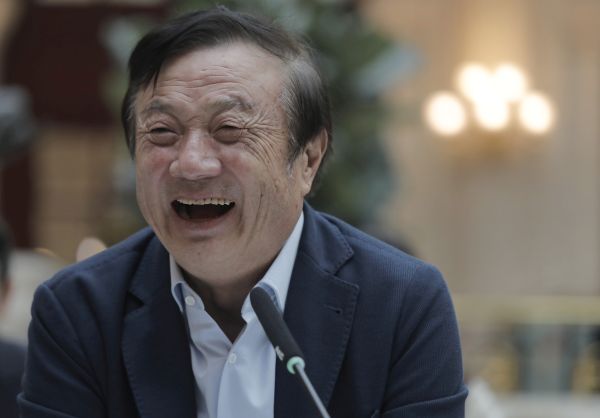 Zakladatel a generální ředitel podniku Huawei Žen Čeng-fej.