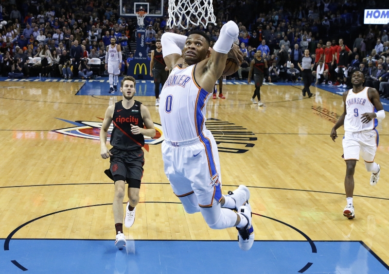 Westbrook zažil čtrnáctý triple double v sezoně. 