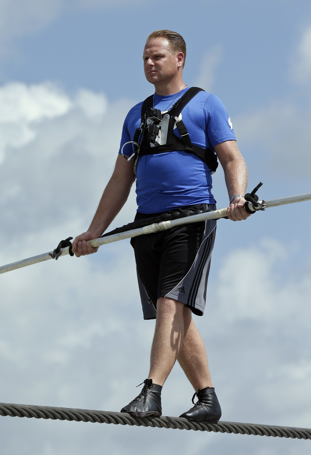 Provazochodec Nik Wallenda.