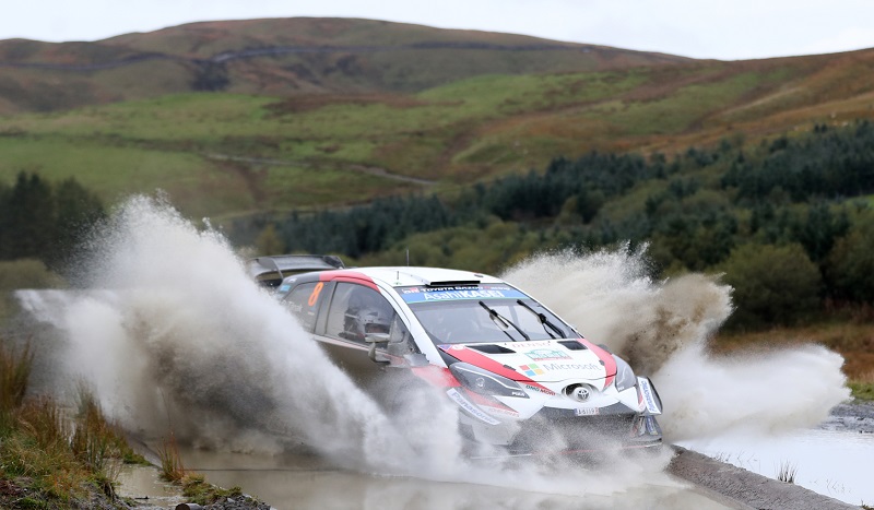 V Monte Carlu vede Tänak, Kopecký do rallye zasáhne později.