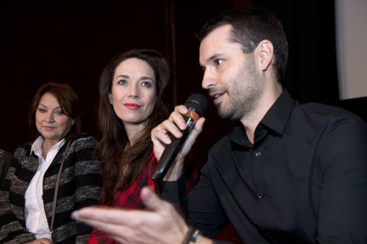 Herečky Zlata Adamovská (vlevo) a Tereza Kostková a režisér Martin Horský na novinářské projekci filmu Ženy v běhu 25. ledna 2019 v Praze.