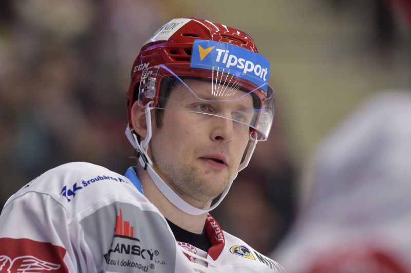 Hokejista Třince Petr Vrána.