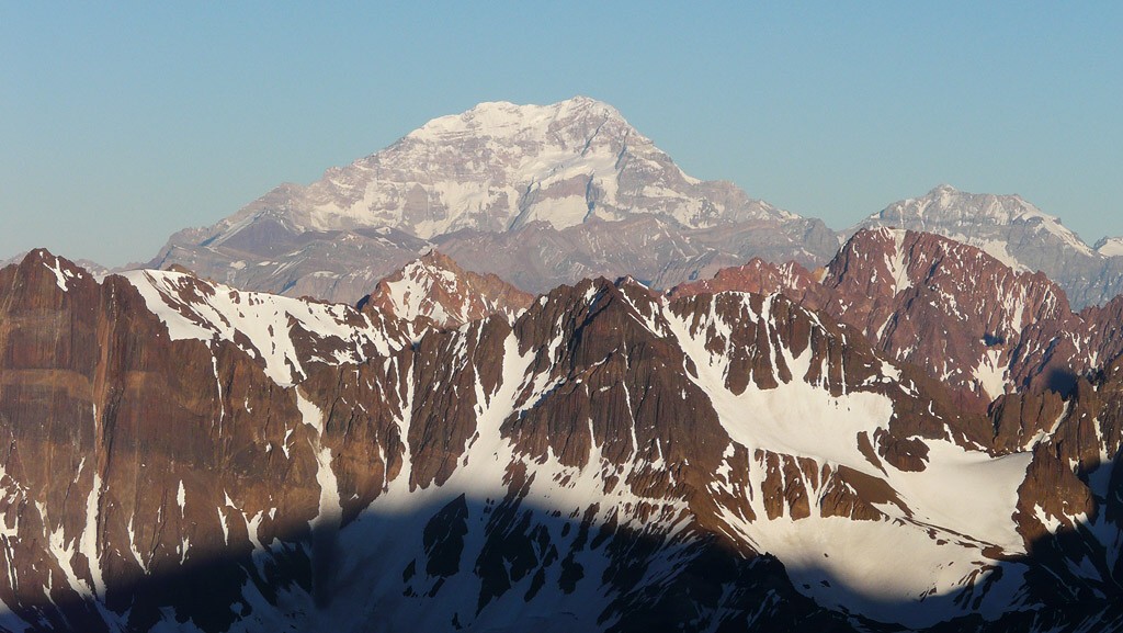 Aconcagua je vidět ze sedla Portazuelos.
