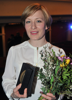 Helena Dvořáková převzala 25. února v Praze Cenu Alfréda Radoka za rok 2011 v kategorii Ženský herecký výkon za roli Ysé v inscenaci hry Paula Claudela Polední úděl v režii Hany Burešové v pražském Divadle v Dlouhé.