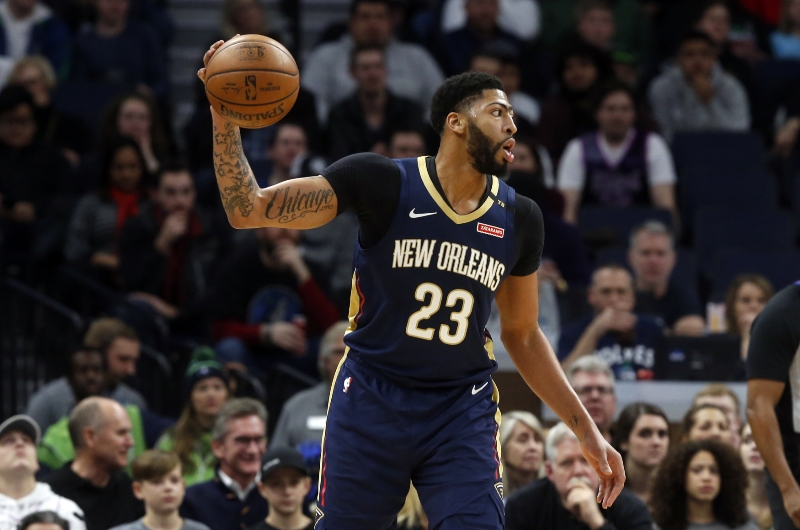 Anthony Davis dostal pokutu za vyslovené přání o výměně z New Orleansu. Anthony Davis dostal pokutu za vyslovené přání o výměně z New Orleansu.