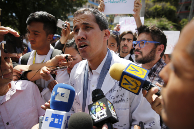 Vůdce opozice Juan Guaidó.