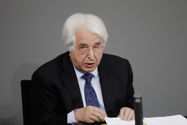  Saul Friedländer, který přežil holocaust.