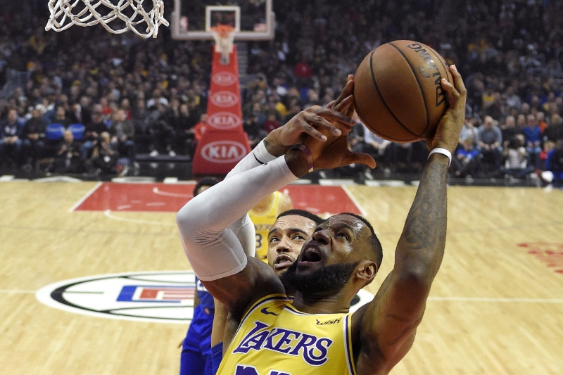 LeBron James zažil úspěšný návrat na palubovky.