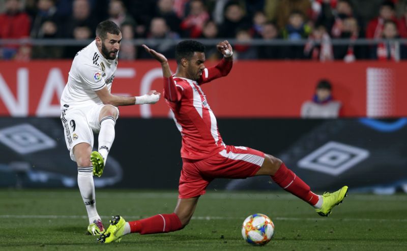 Francouz Karim Benzema vystřílel Realu postup do semifinále poháru. 