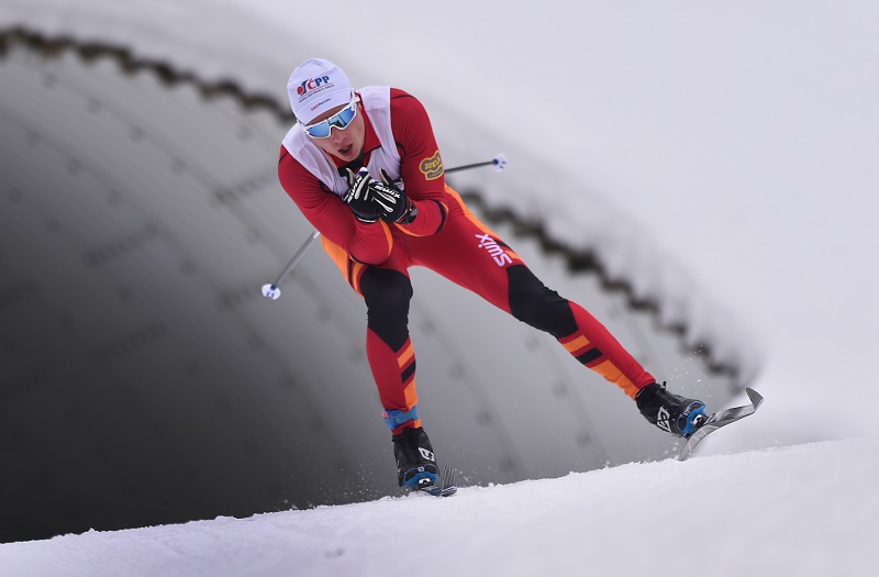 Michal Novák z Dukly Liberec získal v Novém Městě na Moravě titul mistra republiky v běhu na lyžích na 10 km klasickou technikou.