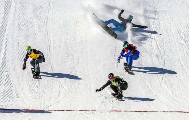 MS ve snowboardcrossu.