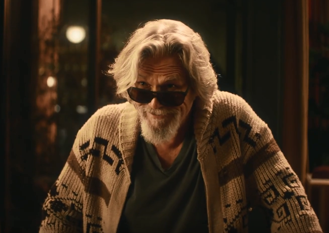 Jeff Bridges jako kultovní postava The Dude v reklamě na pivo. 