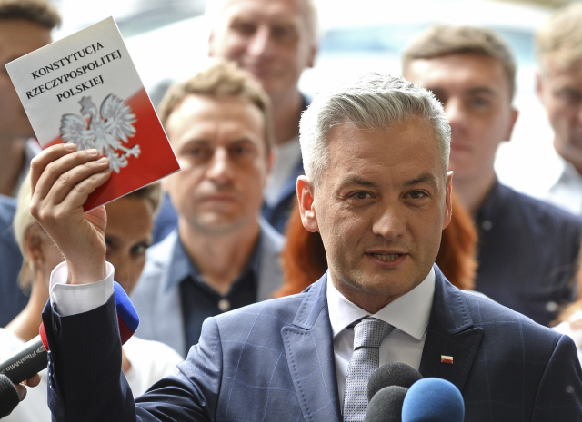 Bývalý poslanec a starosta Robert Biedroń.