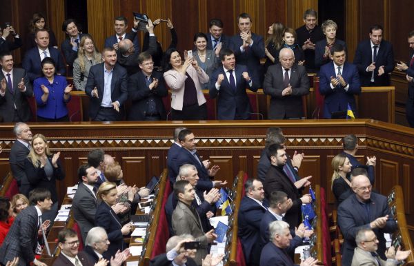 Ukrajinský parlament během hlasování.