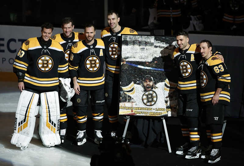 Útočník David Krejčí pomohl v NHL gólem hokejistům Bostonu k výhře 5:4 v prodloužení nad Los Angeles. 