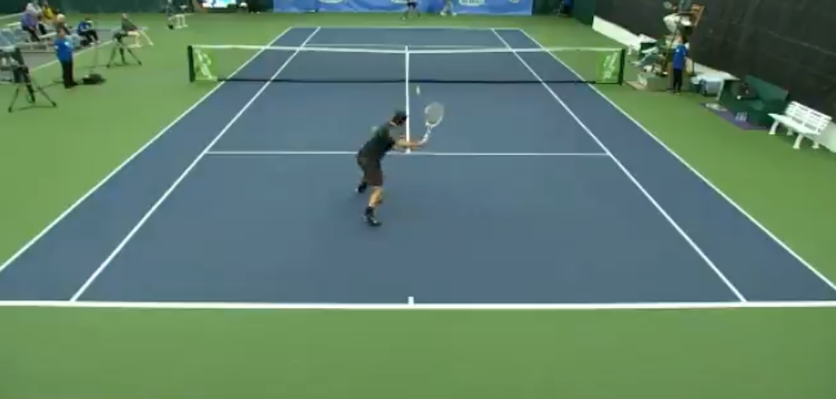 Dennis Novikov předvedl životní volej. Dennis Novikov předvedl životní volej.