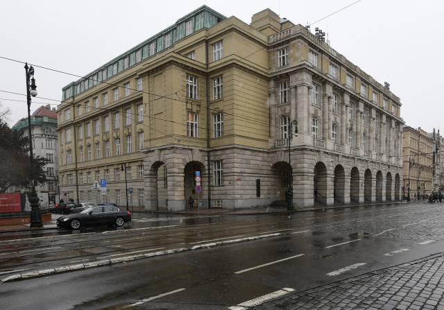 Budova Filozofické fakulty Univerzity Karlovy. 